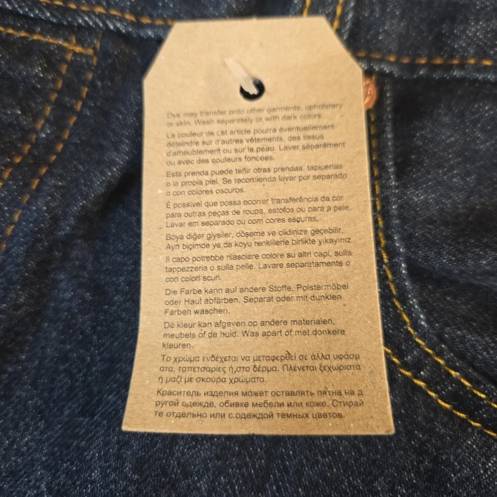 Levi's 501 Original Fit Men's Jeans Button Fly Dark Blue Denim 34x32 NWT Cowboy